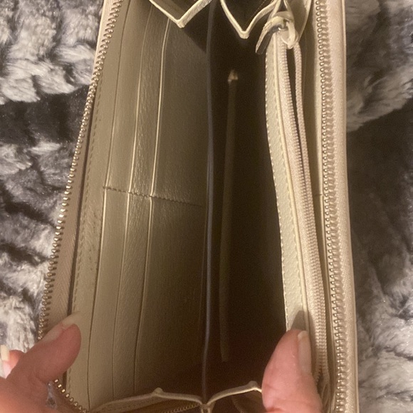 Authentic Gucci GG Monogram Zip Around Wallet - Picture 10 of 14